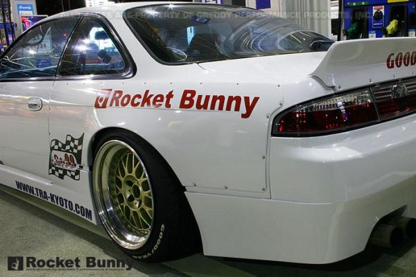 lmr Rocket Bunny V1 Aero Nissan 240SX Silvia (S14) 94-96 Komplett Widebody Aero Kit (TRA Kyoto)