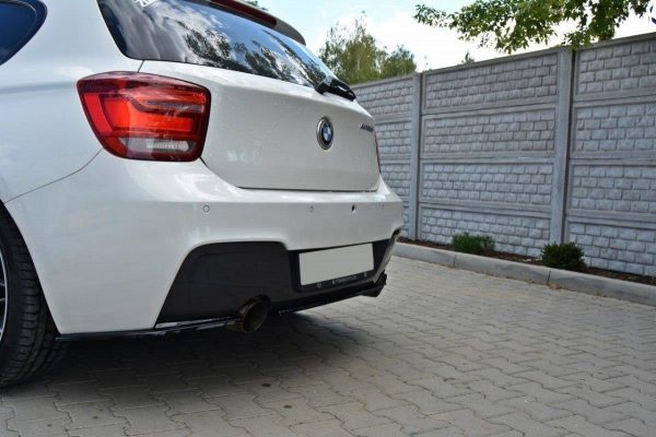 lmr Central Bakre Splitter BMW 1 F20/F21 M-Power (Utan Vertikala Stänger) / Blanksvart