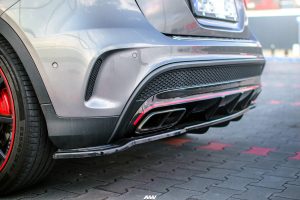 Central Rear Splitter (With Vertical Bars) Mercedes-Benz Gla 45 Amg Suv (X156) Preface / Carbon Look