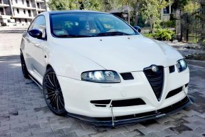 Hybrid Front Splitter Alfa Romeo Gt / Abs+Kolfiberlook