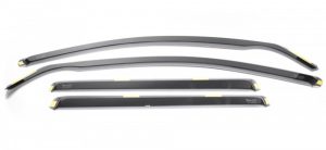 Deflector Toyota Avensis 4D/5D 1997-2003