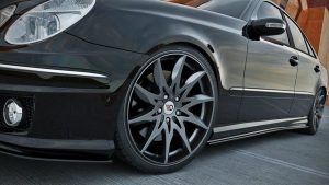 Sidokjolar Diffusers Mercedes E-Class W211 Amg / ABS Svart Struktur