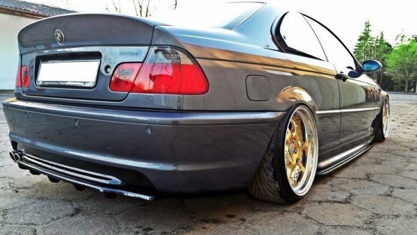 lmr Central Rear Splitter BMW 3 E46 Mpack Coupe (With Vertical Bars) / Gloss Black