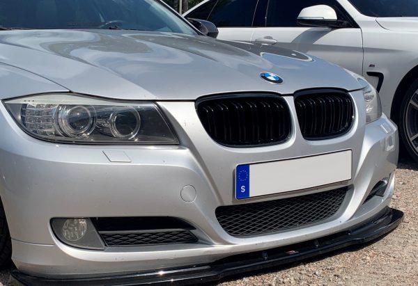 lmr Sportgrill Blanksvart Dubbelribb BMW E90 / E91 (09-11)