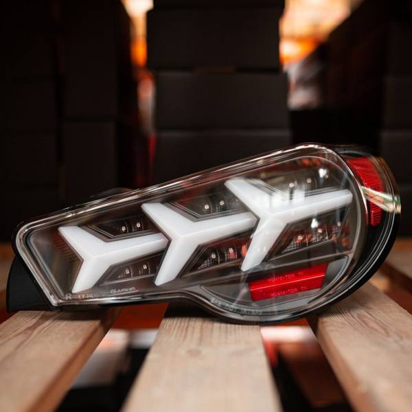 lmr Subaru BRZ / Toyota GT86 (12-) Svart/Vita LED Baklampor med Sekventiell Blinkers (par)
