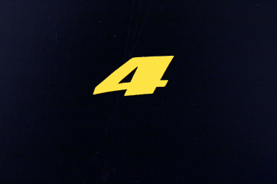 Däcktext "4" lmr Däcktext "4"