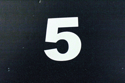 Däcktext "5" lmr Däcktext "5"
